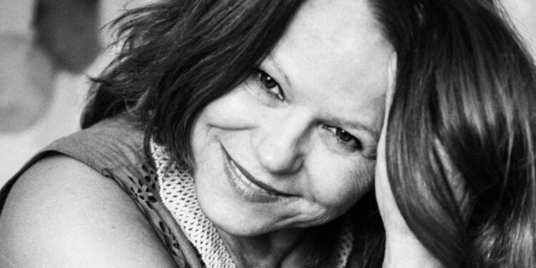 MARIOLA LANDOWSKA photographed by Kat Piwecka