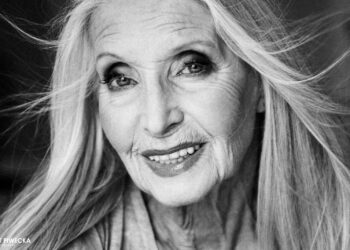 HELENA NOROWICZ: Jestem zachwycona stylem i sposobem pracy Pani Katarzyny. Na planie zdjęciowym tworzy świetną atmosferę. Praca z nią to prawdziwa przyjemność. Zdjęcia są piękne i wyraziste. Pani Katarzyna potrafi dostrzec to, czego inni nie dostrzegają.