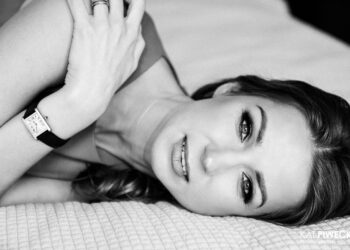 MILENA: Z wielka przyjemnością patrzę na fotografie, które będą piękną pamiątką na całe życie.