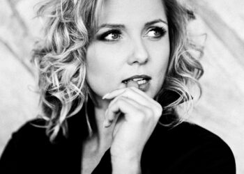 ANNA MATUSIAK-RZEŚNIOWIECKA: Kasia jest fantastyczna. Mam nadzieję na jeszcze jakąś sesję z nią w przyszłości.