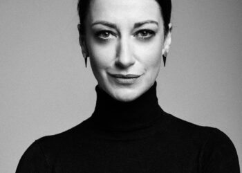 Anna Knioła / POZNAŃ NIERUCHOMOŚCI: Uśmiech, empatia i domowa wręcz atmosfera sprawiają, że zdjęcia stają się przyjemnością i dobrą zabawą.