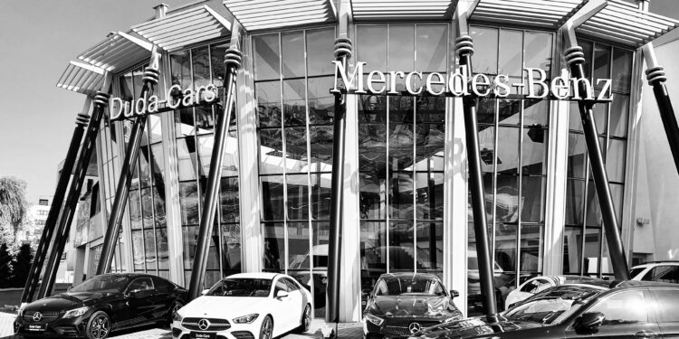 DUDA-CARS MERCEDES-BENZ: Nie ma dla Kasi rzeczy niemożliwych, a to cecha, której szczególnie szukamy u współpracowników.