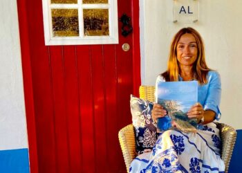 Cristina Antas da Cunha CASA NA COSTA ALENTEJANA: The Book is Amazing! Portugal loves You too!