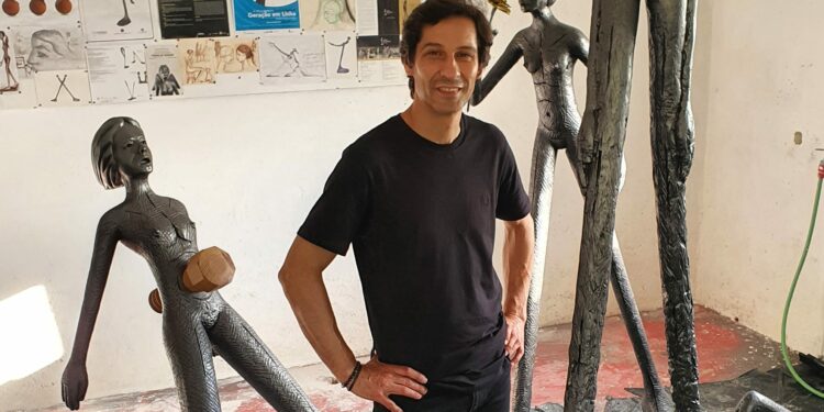 BTS of the photoshoot of portuguese sculptor PEDRO FIGUEIREDO in Coimbra