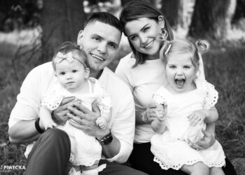 Agnieszka, Krzysztof, Helena & Pola – family photoshoot / sesja rodzinna