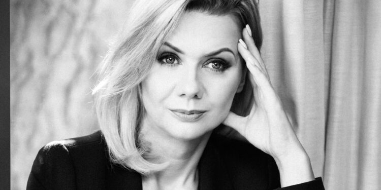 Justyna Honorata Kiełpińska: Sesja była jak kawa z przyjaciółką, z którą rozmawiało się max miesiąc temu.