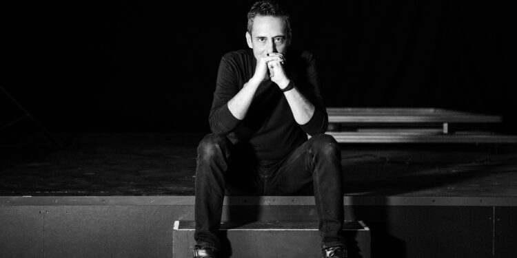 LUIS DE MATOS photographed by Kat Piwecka