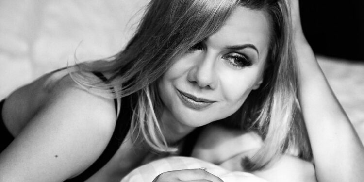 Justyna Honorata Kiełpińska photographed by Kat Piwecka