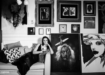 ANNA HALAREWICZ photographed by Kat Piwecka