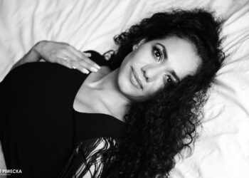 ILIANA RAMIREZ photographed by Kat Piwecka