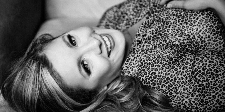 ANNA POWIERZA photographed by Kat Piwecka