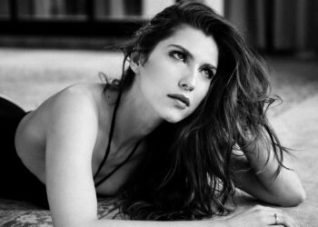 KAMILA KAMIŃSKA photographed by Kat Piwecka