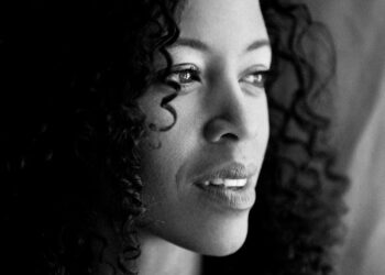 DAVINA REEVES photographed by Kat Piwecka