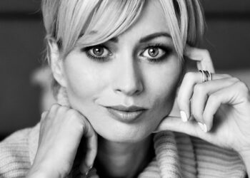 KATARZYNA ZDANOWICZ photographed by Kat Piwecka