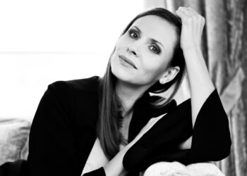 ANNA KERTH photographed by Kat Piwecka