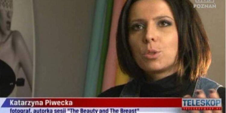TVP Poznań TELESKOP – o mojej wystawie The Beauty and The Breast w Parlamencie Europejskim