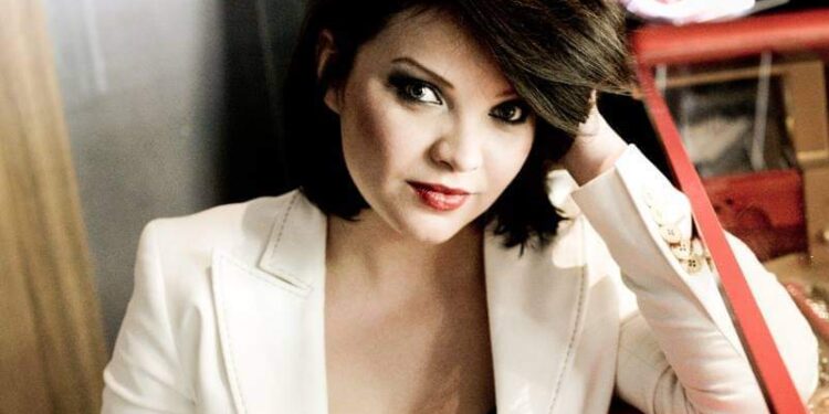 MARTA PODULKA photographed by Kat Piwecka