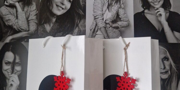 MERRY CHRISTMAS / FELIZ NATAL / WESOŁYCH ŚWIĄT